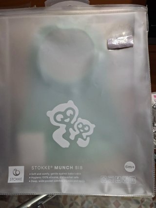 Babero Stokke MUNCH