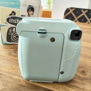 Cámara nueva Instax Mini 9 + carrete nuevo