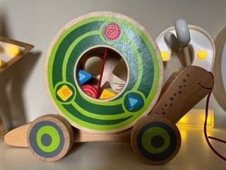 Juguete de arrastre caracol Hape