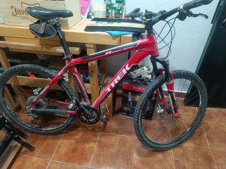 Bicicleta de Montaña Roja