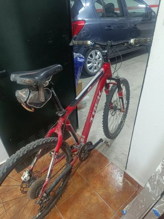 Bicicleta de Montaña Roja