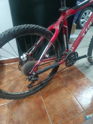 Bicicleta de Montaña Roja