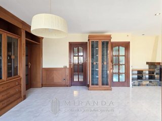 Mueble comedor madera