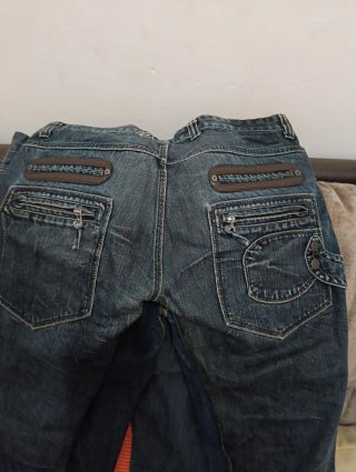Lote 3 Pantalones Vaqueros Levi's y 2 fórmula jove