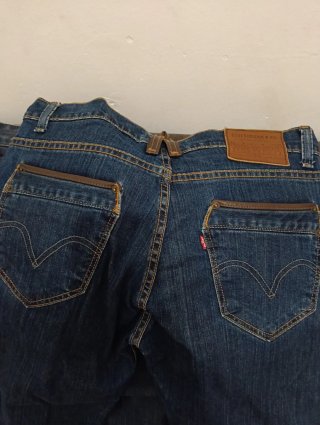 Lote 3 Pantalones Vaqueros Levi's y 2 fórmula jove
