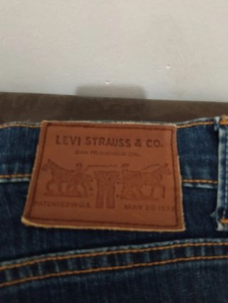 Lote 3 Pantalones Vaqueros Levi's y 2 fórmula jove