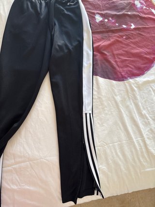 Pantalón chándal Adidas negro y blanco