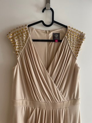 Vestido Vince Camuto Beige con Detalles Dorados Ta