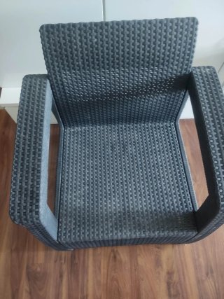 Silla de terraza o jardín de ratán sintético gris
