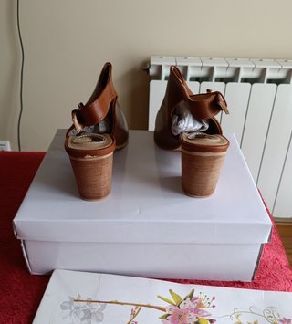 Botines tacón camel destalonados T.39