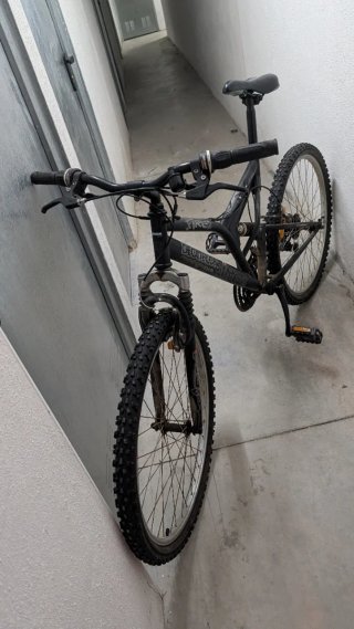 Bicicleta Decathlon Fire Negra