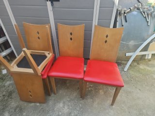 Juego de 4 Sillas Madera y Piel Roja