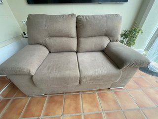 Sofá de 2 plazas beige