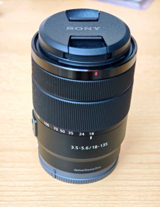 Objetivo Sony 18-135mm OSS Nuevo