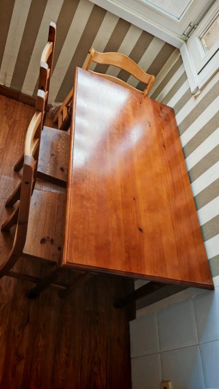 Sillas de madera rústicas