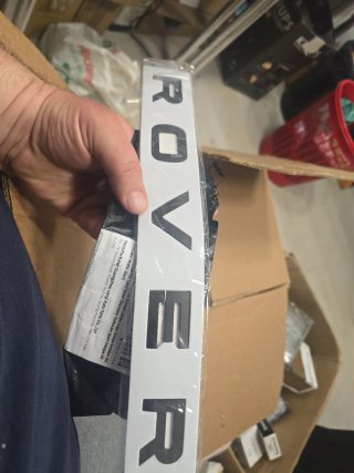 Emblema Capucha Delantera 3D 2 P RANGE ROVER