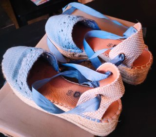 Alpargatas ganchillo calado azul Talla 37