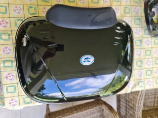 Baúl Givi 52L + Base + Asideras R1150R