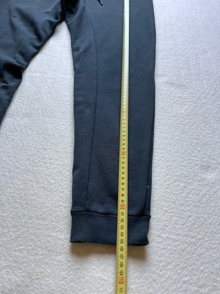 Pantalón Nike Tech Fleece Gris Talla M