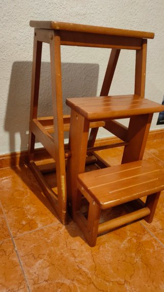 Taburete / Escalera plegable madera maciza