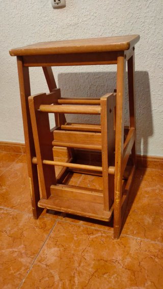Taburete / Escalera plegable madera maciza