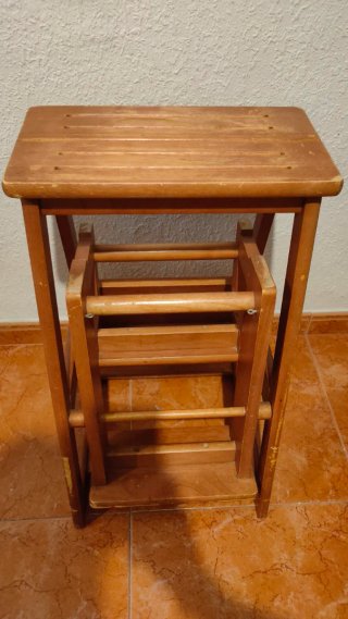 Taburete / Escalera plegable madera maciza