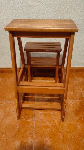 Taburete / Escalera plegable madera maciza