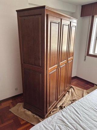 Armario de madera