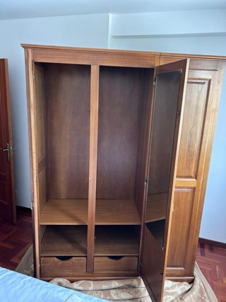 Armario de madera