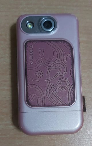 Móvil Nokia 7390 ( para piezas )