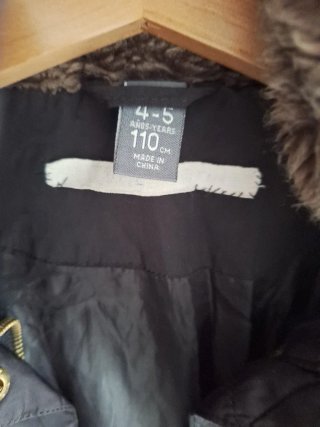 Plumífero Zara largo 4/5 años