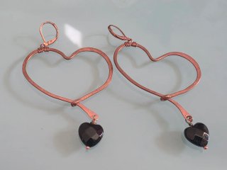 Orecchini Cuore Filo Rame Pietra Nera