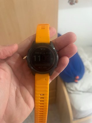 Reloj Garmin Fenix 7 S Solar Dorado y Naranja