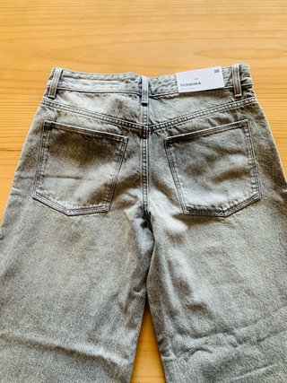 Vaqueros Bershka grises talla 38 con etiqueta