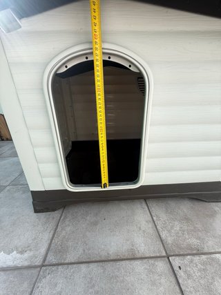 Casa para perro en gris y blanco