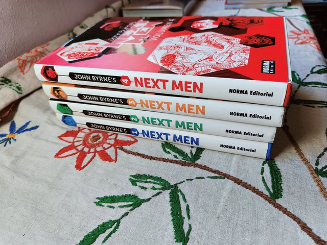 Next Men Completa. Volúmenes 1, 2, 3 y 4. Norma.