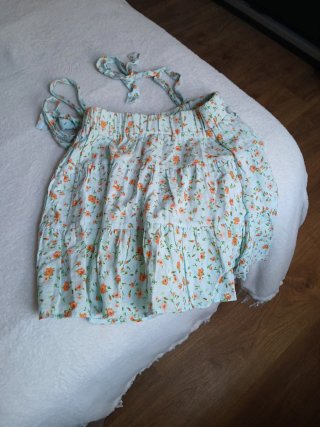 Conjunto Bershka Top y Falda Estampado Floral