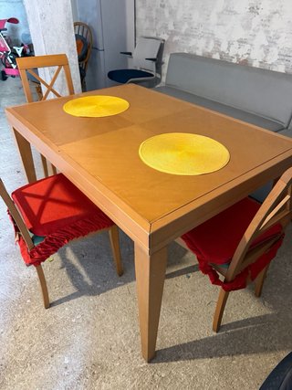 Conjunto mesa y sillas madera