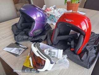 Casco e occhiali da sci