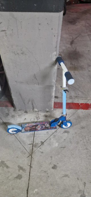 Patinete infantil Frozen