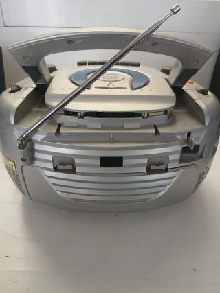 Radio CD Cassette SOGO Portátil