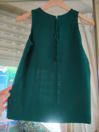 Blusa sin mangas verde Stradivarius Talla S