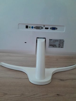 Monitor LED Curvo Acer 32 Blanco.