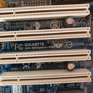Gigabyte GA-M55plus S3G 4GB RAM AMD CPU Funciona