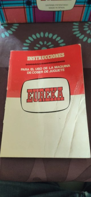 Máquina de coser Eureka eléctrica completa