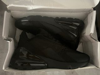 Nike Air Max 270 Negras TALLAS 42 y 43