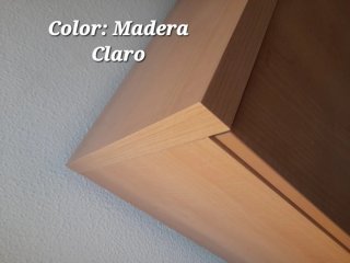 Mueble de madera con vitrina y cajones