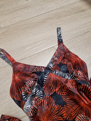 Top Y2K Rosso Nero Laccetto Dietro Taglia L