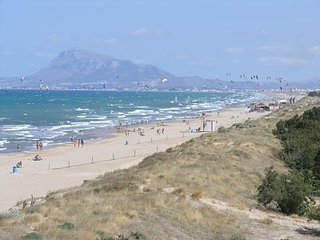 ALQUILER APARTAMENTO PRIMERA LINEA PLAYA