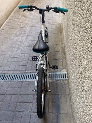 Bicicleta Infantil BTWIN 20 con Ruedines